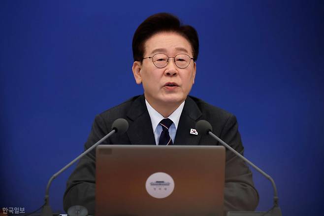 이재명 대통령이 6일 청와대에서 열린 국무회의에서 발언하고 있다. 왕태석 선임기자