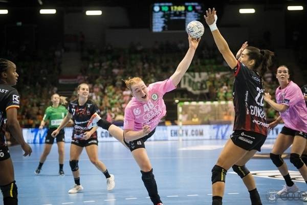 사진 2026/27 시즌 EHF 여자 핸드볼 챔피언스리그 교리 아우디와 비스트리차 경기 모습, 사진 출처=교리 아우디