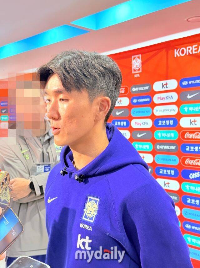 황인범이 6일 오후 8시 용인미르스타디움에서 펼쳐진 우즈베키스탄과의 10월 A매치에서 2-0으로 승리한 뒤 취재진과 인터뷰를 진행했다./용인미르스타디움=최병진 기자