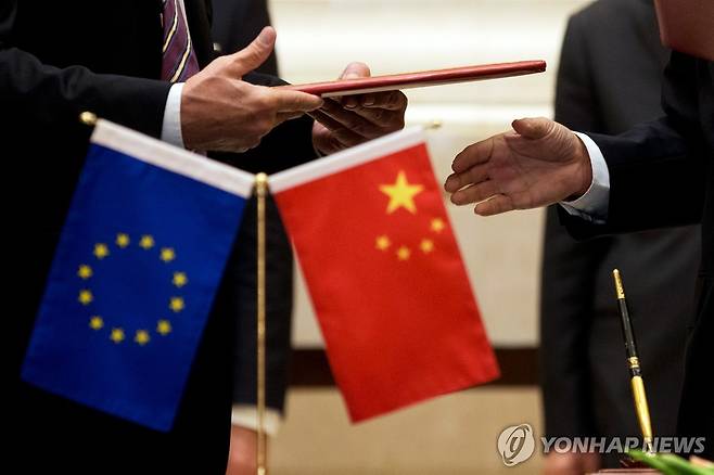 중국과 EU [AP=연합뉴스 자료사진. 재판매 및 DB금지]
