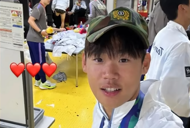 전역모 쓴 사진을 SNS에 올려 파장을 커졌던 아사인게임 축구 국가대표 박승수 선수