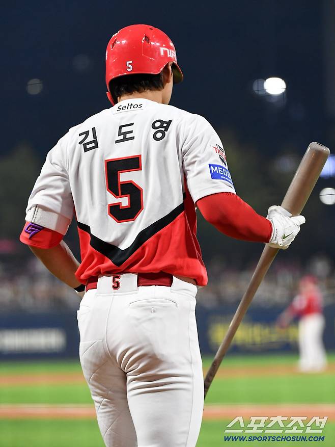 10일 광주 기아챔피언스필드에서 열린 KIA와 SSG의 경기. KIA 김도영이 타석에 들어서고 있다. 광주=박재만 기자 pjm@sportschosun.com/2026.10.10/