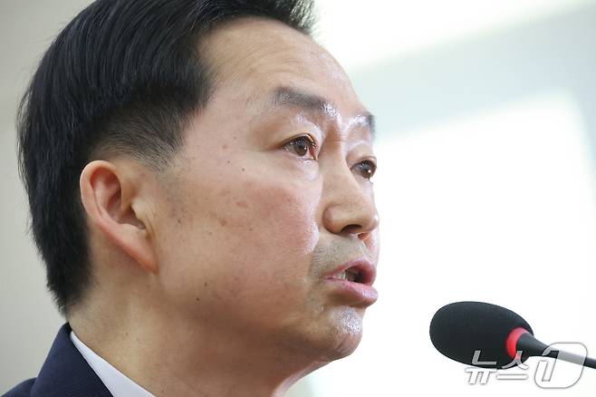 김지용 중대범죄수사청장 후보자가 14일 서울 여의도 국회에서 열린 행정안전위원회 인사청문회에서 의원 질의에 답변하고 있다. 2026.10.14 ⓒ 뉴스1 신웅수 기자
