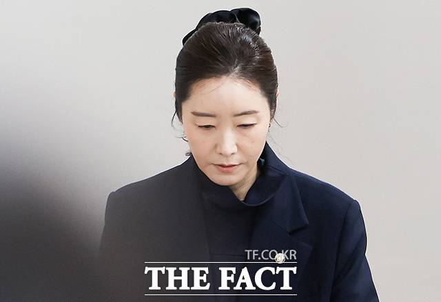 김경 전 서울시의원에게 공천헌금 1억 원을 받은 혐의로 실형을 선고받은 강선우 무소속 의원이 직접 작성한 친전과 국회 신상발언이 유죄 판단의 근거가 된 것으로 나타났다. /송호영 기자