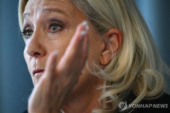 프랑스의 유력 대선 후보인 극우 국민연합(RN)의 마린 르펜 의원 [AFP=연합뉴스 자료사진. 재판매 및 DB 금지]