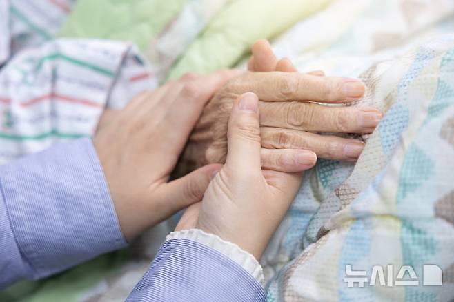 [서울=뉴시스] 요양병원. (사진= 유토이미지 제공)