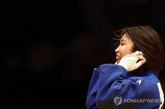 허미미, 금메달 (나고야=연합뉴스) 윤동진 기자 = 1일 일본 나고야 아이치 인터내셔널 아레나에서 열린 2026 아이치·나고야 아시안게임 유도 여자 -57kg급 결승전. 한국 허미미가 몽골 아리운자야 테르비시를 상대로 금메달을 획득한 후 기뻐하고 있다. 2026.10.1 mon@yna.co.kr