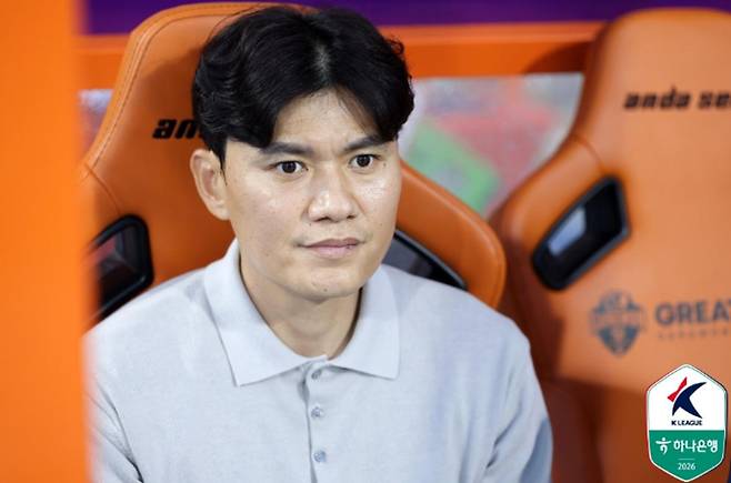 출처:한국프로축구연맹 / 강원 정경호 감독