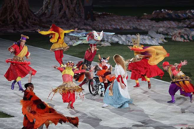 2026 아이치·나고야 장애인아시아경기대회 개회식에서 공연이 펼쳐지고 있다. /연합뉴스