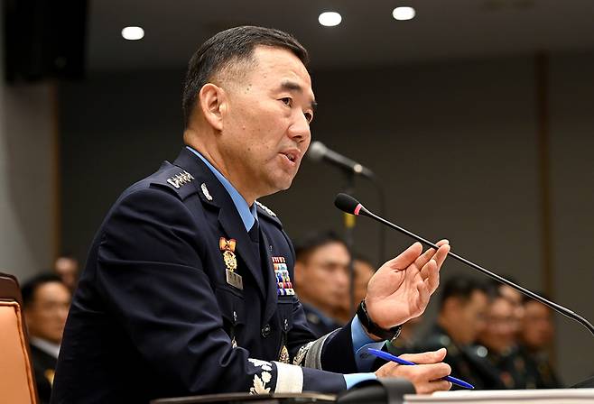▲ 진영승 합동참모본부 의장이 8일 서울 용산구 국방부에서 열린 국회 국방위원회의 합동참모본부에 대한 국정감사에서 질의에 답하고 있다. 연합뉴스