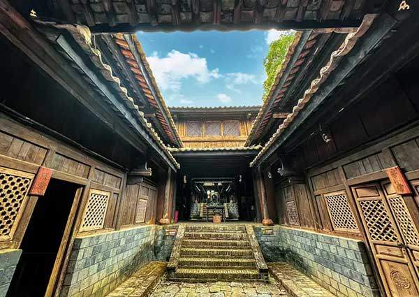 1930년대 수제차를 만드는 멍하이 차창을 재현한 건축물.