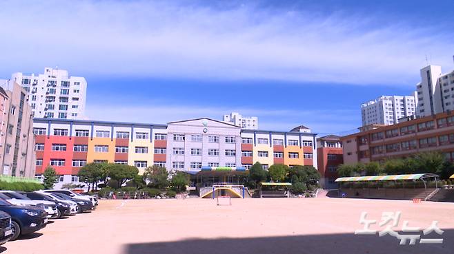 인천 석암초등학교 전경. 고성민 기자