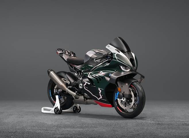 ‘BMW M 1000 RR 맨섬 TT 한정 에디션’ [BMW 모토라드 제공]