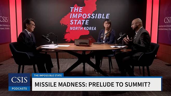 빅터 차(왼쪽부터) 미국 전략국제문제연구소(CSIS) 한국석좌, 제니 타운 스팀슨센터 선임연구원 겸 38노스 프로그램 국장, 앤킷 판다 카네기국제평화재단 선임연구원이 22일(현지시간) 미국 워싱턴DC에서 열린 CSIS의 ‘불가능한 국가(The Impossible State)’ 대담에서 북한의 미사일 개발과 북미 정상회담 가능성에 대해 논의하고 있다. (사진=CSIS 웹캐스트 영상)
