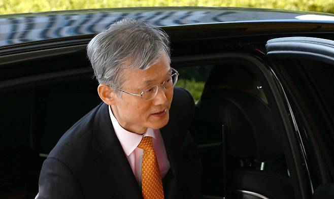 조희대 대법원장이 지난 20일 서울 서초구 대법원으로 출근하고 있다. 권현구 기자