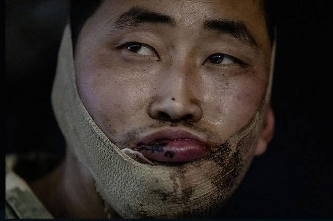 지난해 1월 볼로디미르 젤렌스키 우크라이나 대통령이 공개한 북한군 포로 중 한 명의 모습. (사진=젤렌스키 대통령 엑스(X))