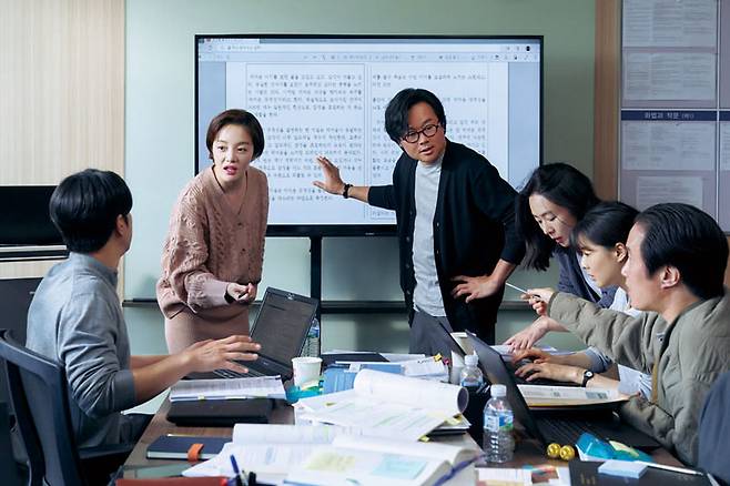영화 《수능, 출제의 비밀》 스틸컷 &copy; ㈜바이포엠스튜디오, ㈜바른손이앤에이