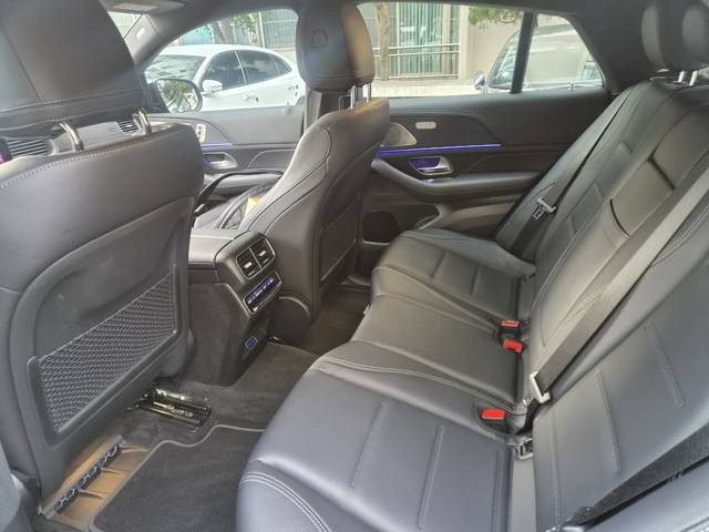 벤츠 GLE 450 4MATIC 쿠페 AMG 라인 나이트 에디션의 2열 실내. 임주희 기자