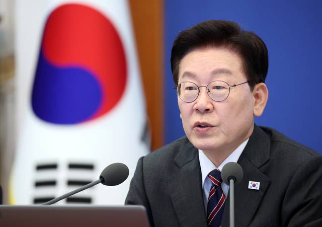 이재명 대통령이 22일 청와대에서 열린 수석보좌관회의에서 발언하고 있다.  [연합뉴스]