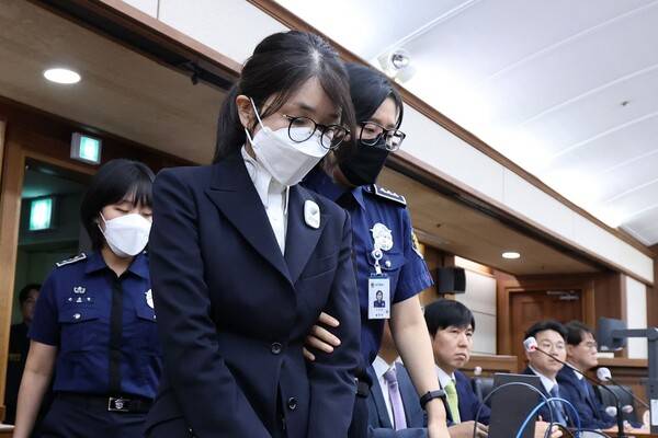 법정 출석한 김건희&nbsp;[EPA=연합뉴스 자료사진]&nbsp;