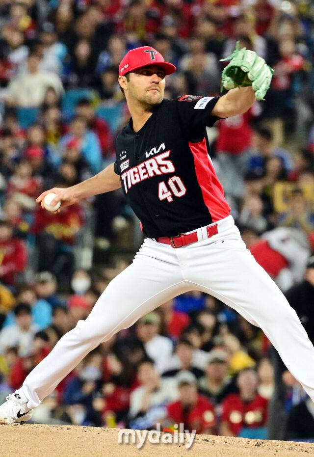 26일 오후 대구삼성라이온즈파크에서 진행된 '2026 신한 SOL KBO리그 포스트시즌' KIA 타이거즈와 삼성 라이온즈와의 플레이오프 1차전 경기. KIA 선발 네일이 역투를 펼치고 있다./대구=곽경훈 기자 kphoto@mydaily.co.kr