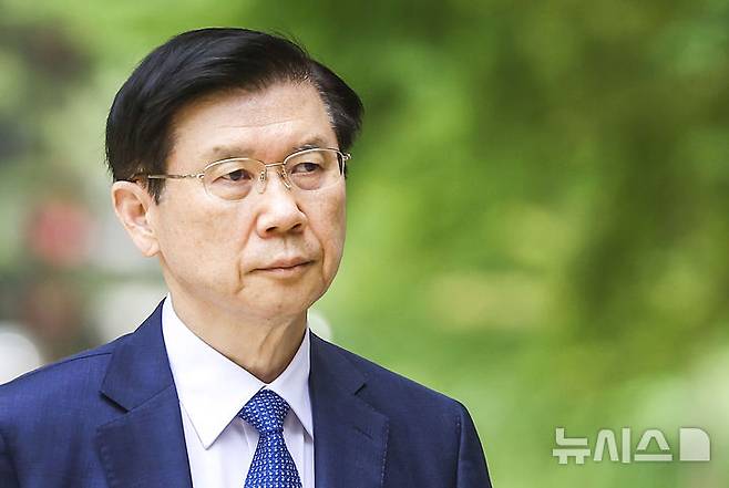 [서울=뉴시스] 정병혁 기자 = 박종준 전 대통령경호처장이 지난 6월1일 서울 서초구 서울중앙지방법원에서 열린 윤석열 전 대통령 체포방해 혐의 관련 재판에 출석하고 있는 모습. 2026.06.01. jhope@newsis.com