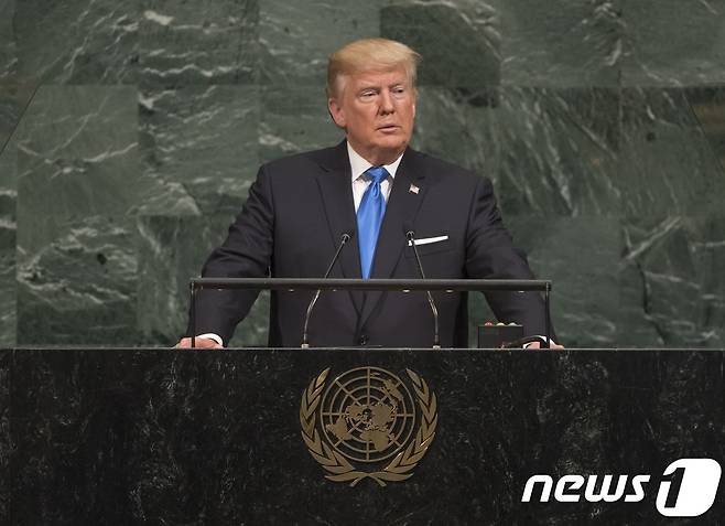 도널드 트럼프 미국 대통령이 19일(현지시간) 뉴욕 유엔본부에서 열린 UN 총회에서 기조연설을 하고 있다. (UN PHOTO 제공) 2017.9.19/뉴스1
