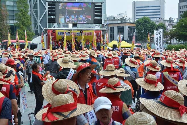 지난 7월6일 서울 종로일대에서 개고기 합법화를 요구하는 육견인들의 집회가 열렸다. 임세연 <애니멀피플> 객원기자