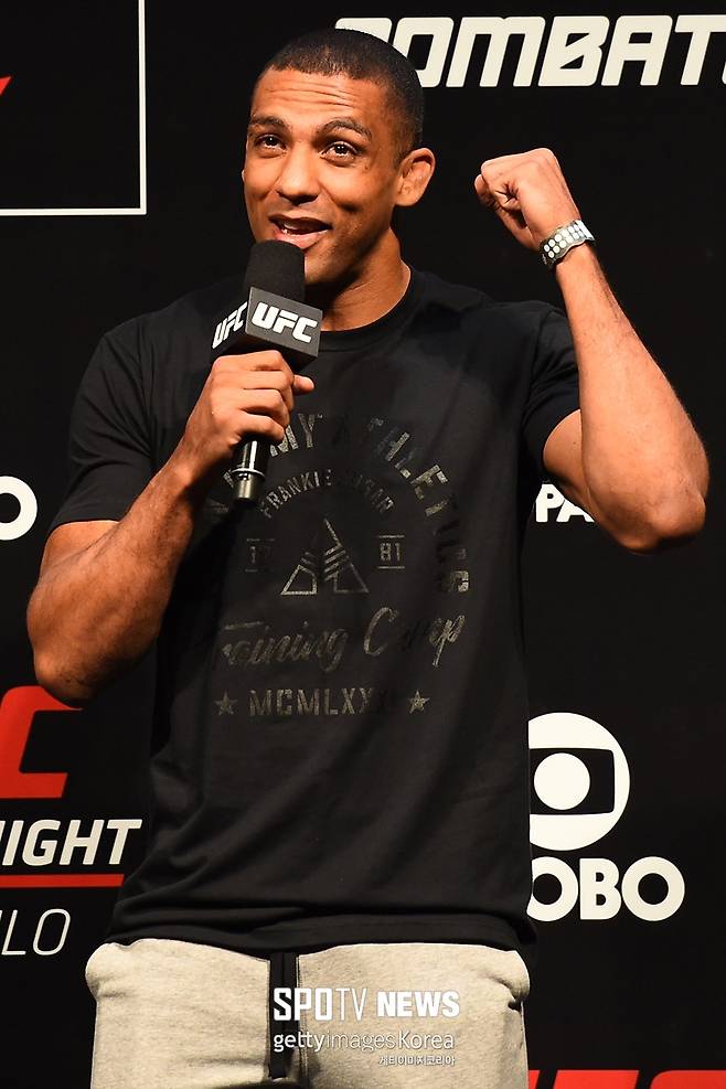 ▲ 에드손 바르보자가 28일 브라질 팬들과 질의응답 시간에서 "하빕 누르마고메도프를 그라운드에서도 이길 수 있다"고 자신했다.