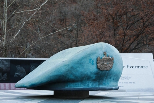 파주 영국군 설마리 전투 추모공원에 설치된 베레모(성연재 기자)