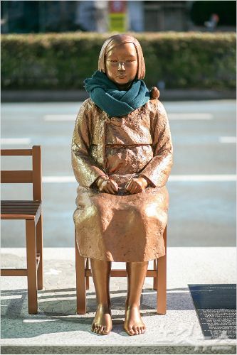 부산 일본 영사관 앞 평화의 소녀상. (사진=송호재 기자)