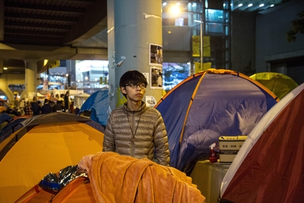 조슈아 웡은 2014년 법원의 우산혁명 해산 명령을 따르지 않았다는 이유로 징역 3개월을 선고받았다. /블룸버그