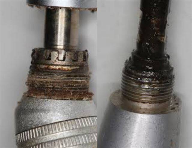 한 수리업체에 들어온 핸드피스. 덮개를 열자 치아 가루로 보이는 이물질이 잔뜩 묻어 있다(왼쪽). 오른쪽 사진은 이물질들이 윤활제와 까맣게 엉겨 붙은 모습. 제보자 제공