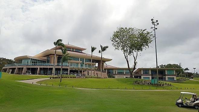 클럽하우스 전경.