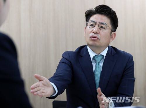 【서울=뉴시스】홍효식 기자 = 박종진 바른미래당 송파을 재보궐선거 예비후보가 지난 5일 서울 영등포구 여의도의 한 빌딩 사무실에서 뉴시스와 인터뷰를 하고 있다. 2018.04.09. yesphoto@newsis.com