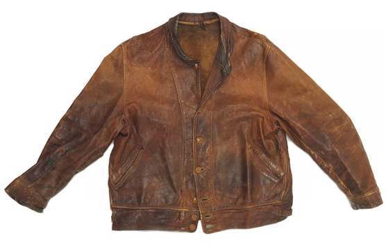 아인슈타인이 생전 항상 입고 있었던갈색 재킷.