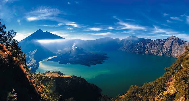 아시아의 킬리만자로 산이라고 불리는 린자니 산.