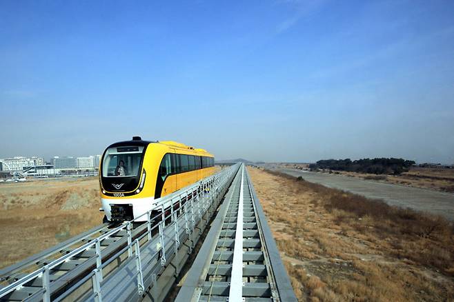 소음과 진동이 적어 쾌적하고 편안한 자기부상열차