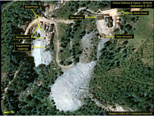 풍계리 핵실험장 서쪽 갱도(왼쪽) 모습. 연합뉴스