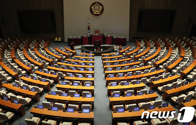 국회 본회의장 전경. 2018.5.18/뉴스1 © News1 신웅수 기자