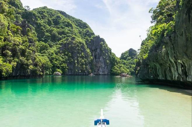 세계에서 가장 긴 자하강에서는 작은 배를 타고 자연이 만들어 놓은 경이로운 모습을 관찰할 수 있다. (사진=ⒸGettyImagesBank 제공)