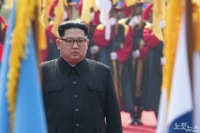 지난 4월 국군의장대를 사열을 받는 김정은 북한 국무위원장. (사진=한국사진공동기자단)