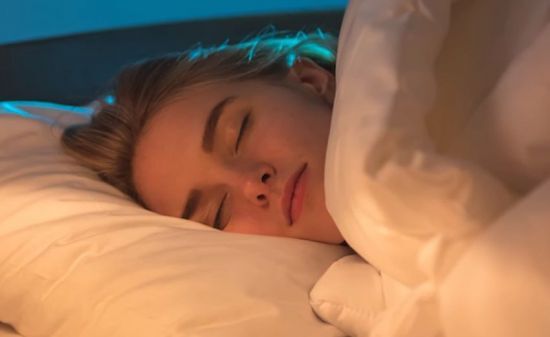 잠이 보약입니다. 잘 자는 것이 건강에 가장 큰 도움이 됩니다.[사진=유튜브 화면캡처]