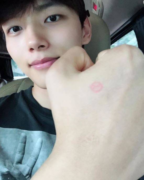 배우 여진구 인스타그램.