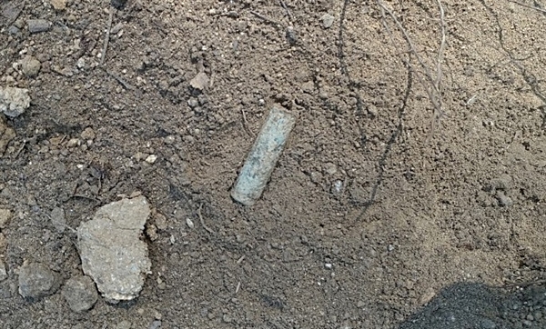 유해가 발견된 인근 30m 아래 에서는 군경이 살해 당시 사용한 것으로 보이는 여러 개의 탄피가 출토됐다. ⓒ심규상