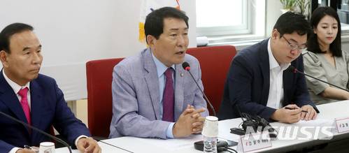 【서울=뉴시스】박영태 기자 = 안상수 자유한국당 혁신비상대책위원회 준비위원장. 2018.07.03.since1999@newsis.com