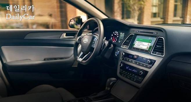 현대차 쏘나타에 구현된 구글 안드로이드 오토