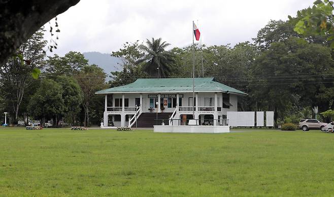 팔라완 이와힉 개방형 교도소 운동장.변선구
