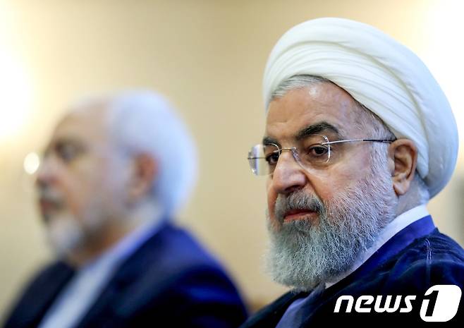 하산 로하니 이란 대통령(오른쪽) © AFP=뉴스1