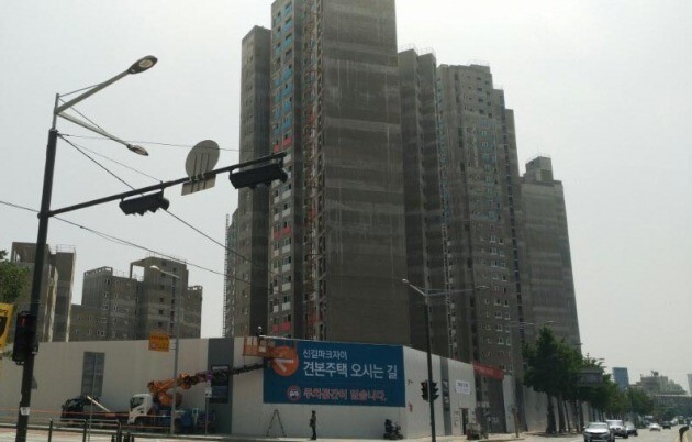 서울 신길뉴타운에서 공사중인 아파트 단지. 한경DB